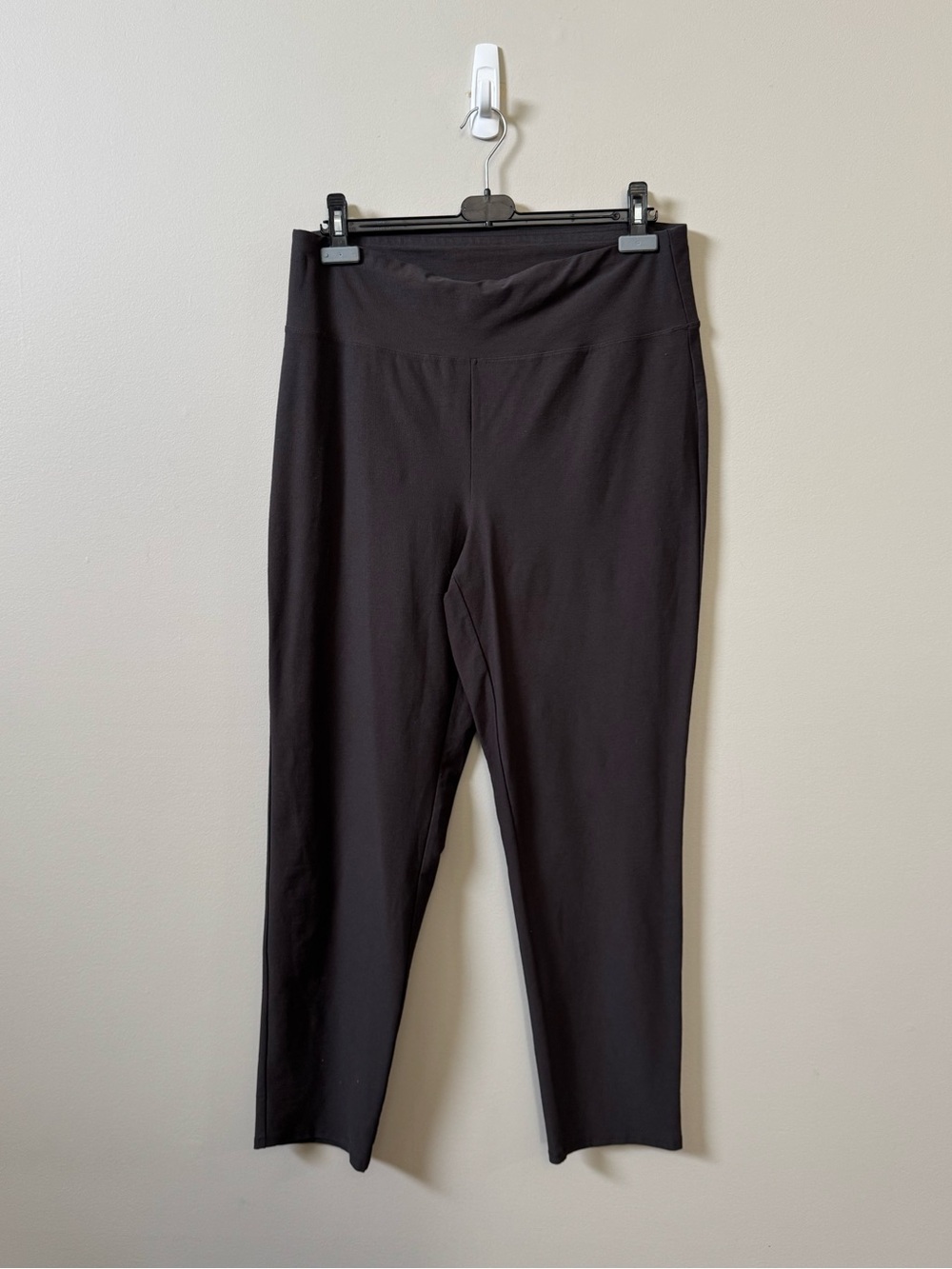 Eileen Fisher greyish brown slim stretchy trouser pants 💜